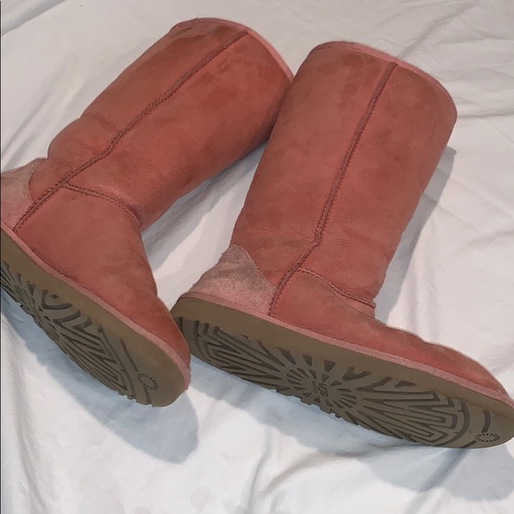 rose colored uggs